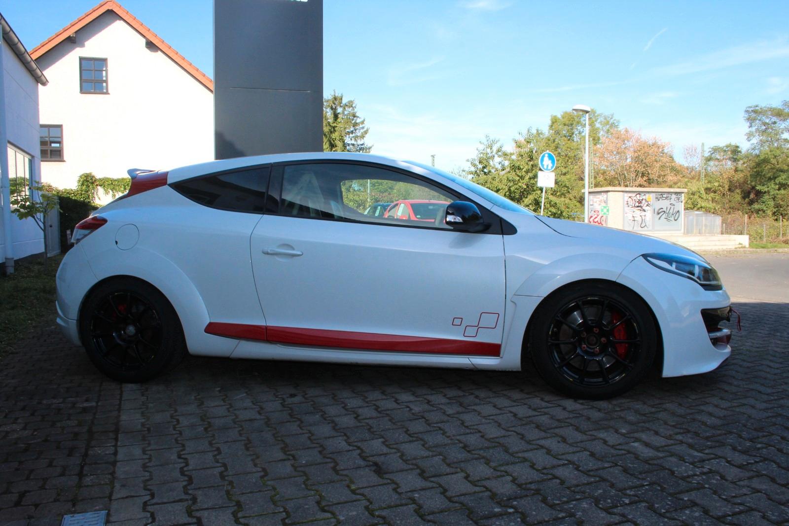 Renault Megane 3 RS Trophy