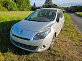 Renault Grand Scenic - Renault Grand Scenic aus 2012