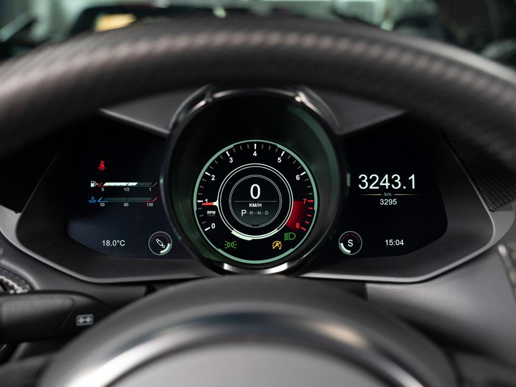 Aston Martin V12 Vantage