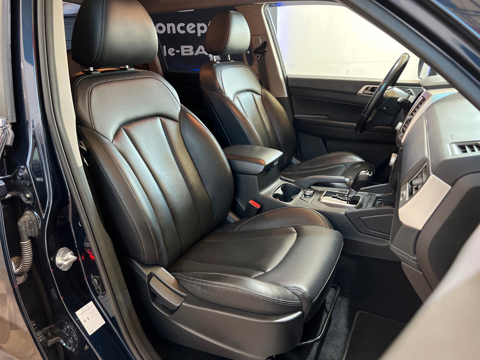 Fahrzeugabbildung Ssangyong MUSSO Sapphire 4WD AT  *AHK*Leder*Kamera*Hardtop