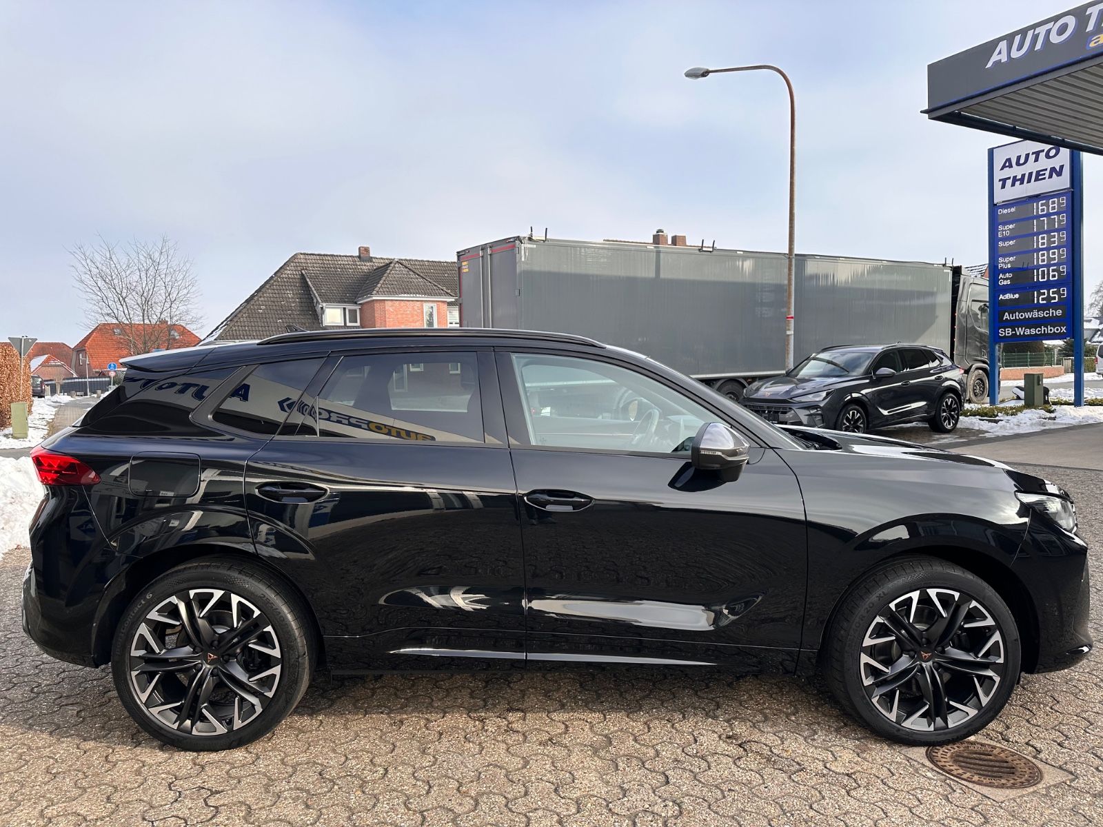 Fahrzeugabbildung CUPRA Terramar 2.0 TSI 4Drive VZ DSG Pano/ACC/AHK/NAVI