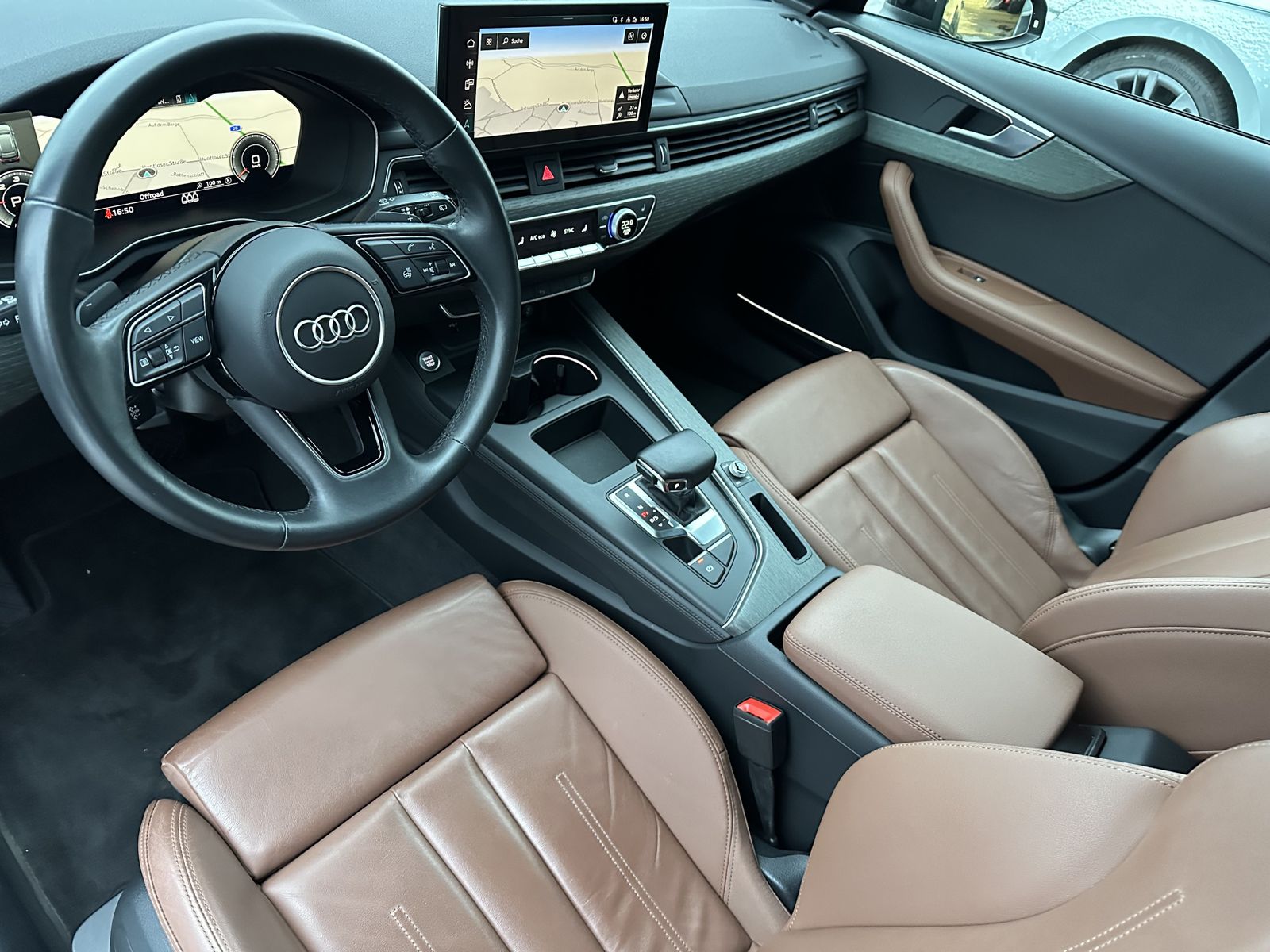 Fahrzeugabbildung Audi A4 Avant 35 TDI S-Line Black NAV+LED+B&O+V-COCK