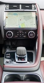 Fahrzeugabbildung Jaguar E-PACE R-DYN. SE AWD BLACK-PACK PANO|HUD|KAMERA