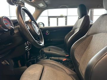 MYAUTOCENTER – Gebraucht- und Jahreswagen mit Werkstattservice in Pfaffenhofen MINI ONE Mini 3-trg. *2. Hand*Klima*SHZ*Bluetooth*LED