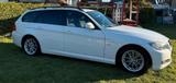 BMW 318i Touring  Vollausstattung  gepflegt - BMW 318 aus 2010: Kombi, 318i