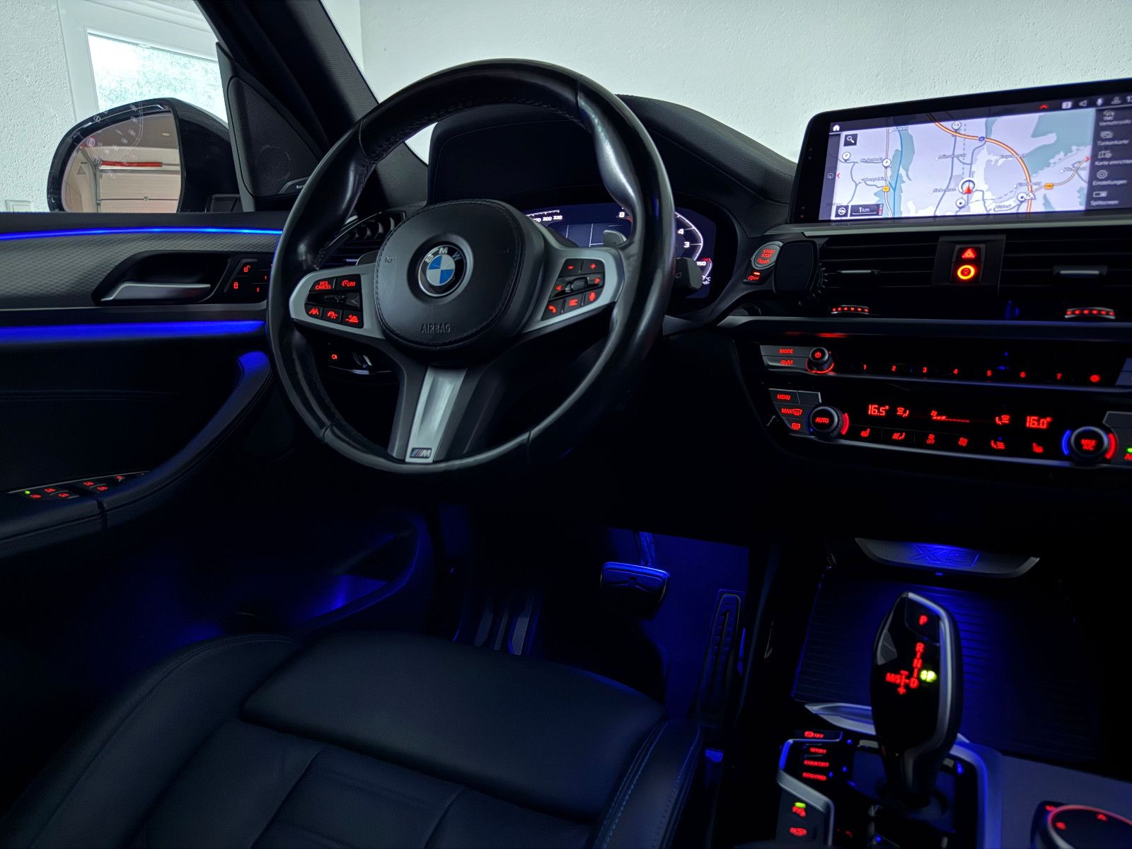 Fahrzeugabbildung BMW X3 xDrive 30 d M SPORT/LED/HuD/H&K/PANO/AHK/360*