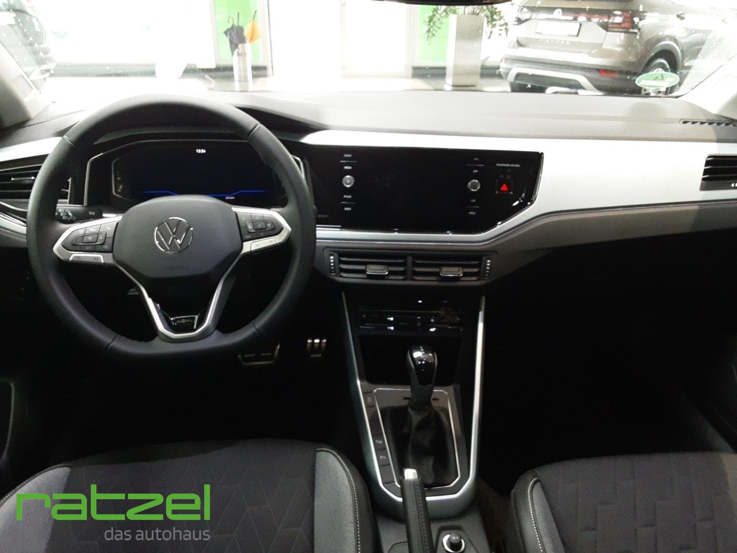 Fahrzeugabbildung Volkswagen Polo 1.0 TSI DSG GOAL Navi vorbe. Digitales Cock