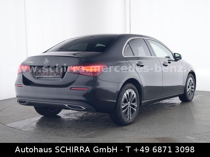 Mercedes-Benz A 250 e*MBUX*AHK*Park-P*Kamera*Winter-P*LED