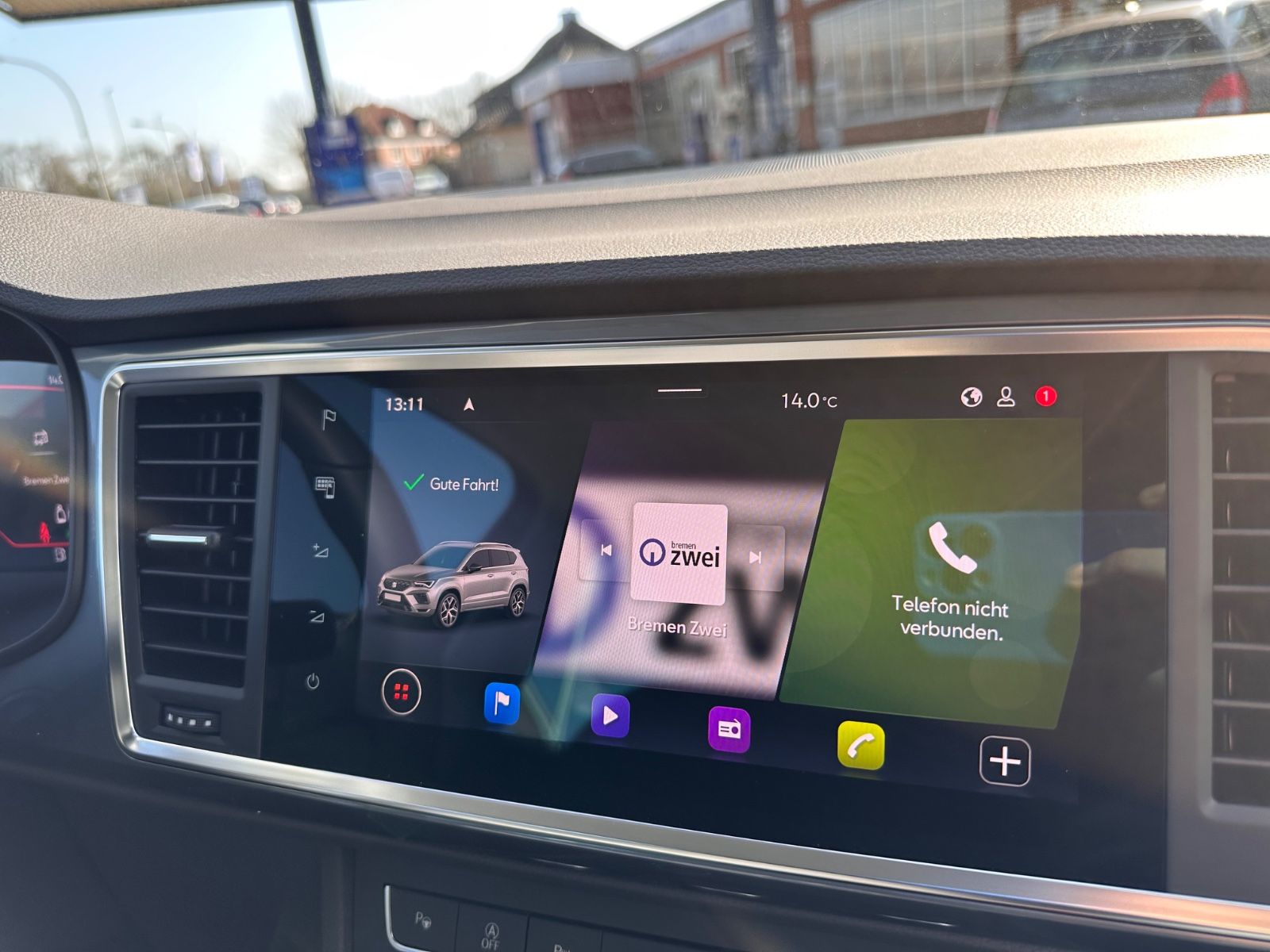 Fahrzeugabbildung SEAT Ateca 1.5 TSI Style DSG AHK/Navi/ACC/LED/SHZ/APP