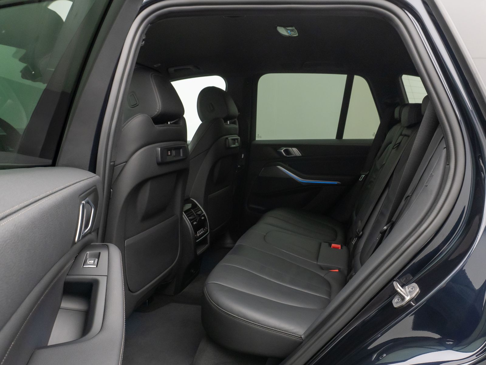 Fahrzeugabbildung BMW X5 xD45e M Sport Laser 360° HUD DAB HiFi 22Zoll