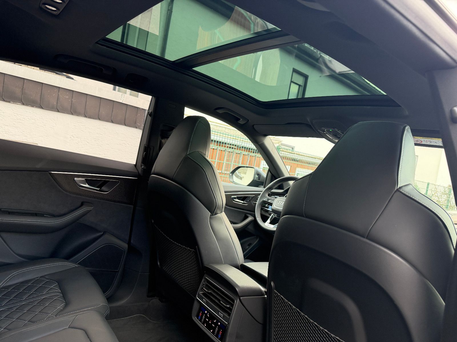 Fahrzeugabbildung Audi Q8 50 TDI Quattro/COMPETITION-PLUS/CARBON/VOLL