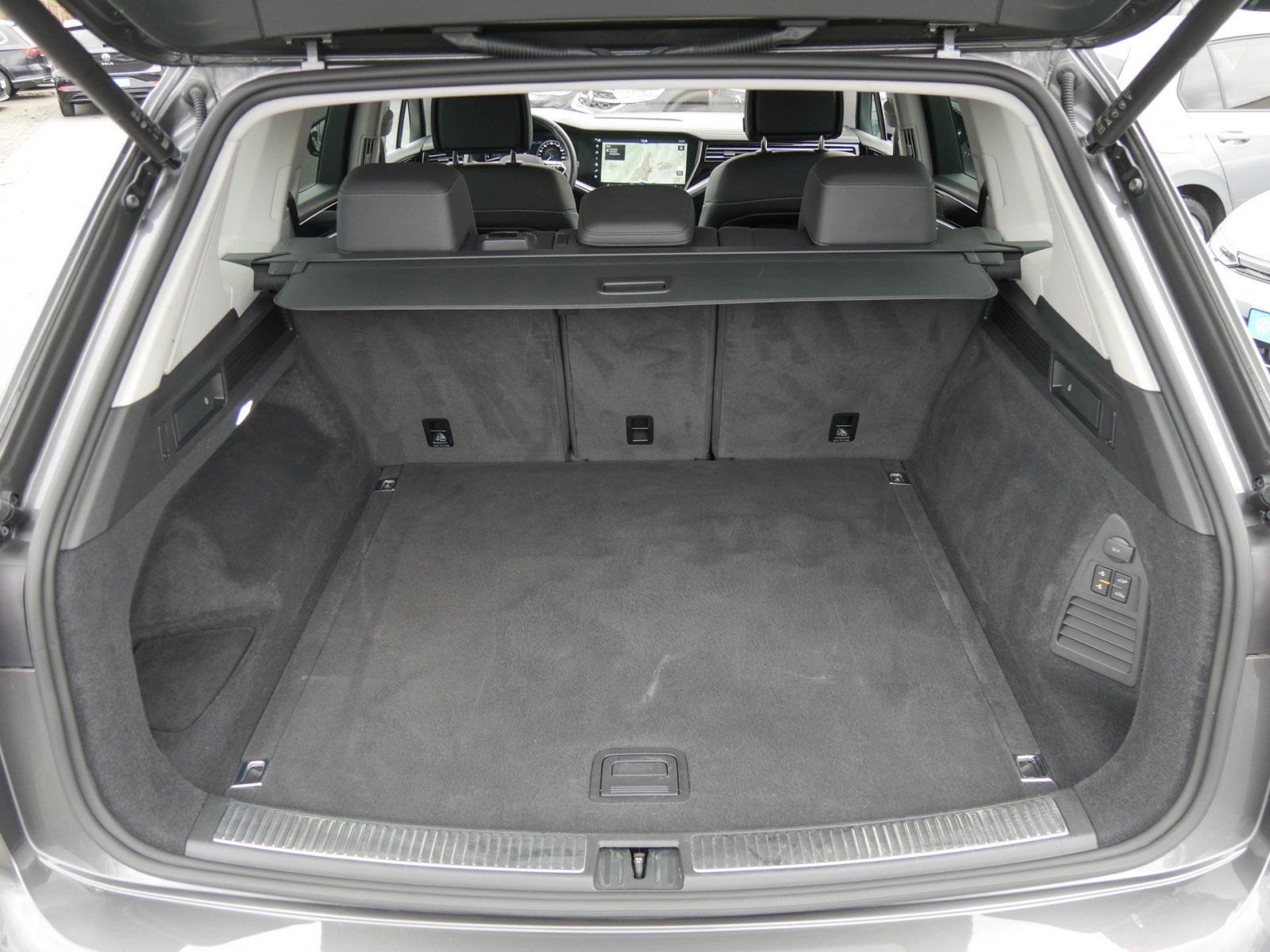 Volkswagen Touareg - Bild 17