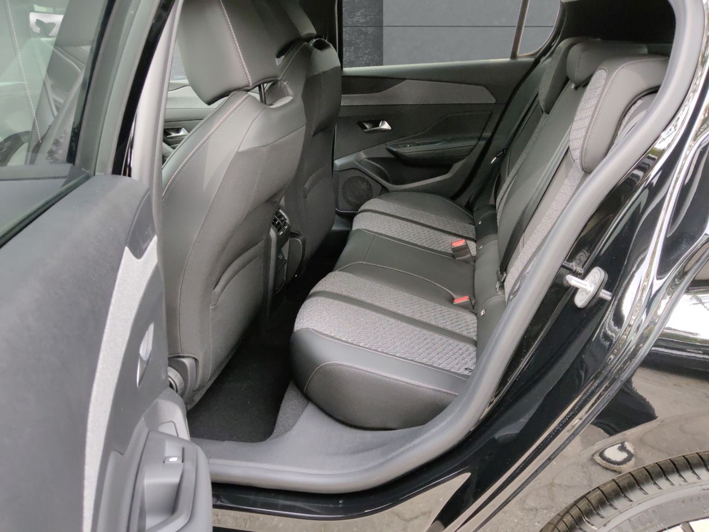 Peugeot 308 - Bild 9