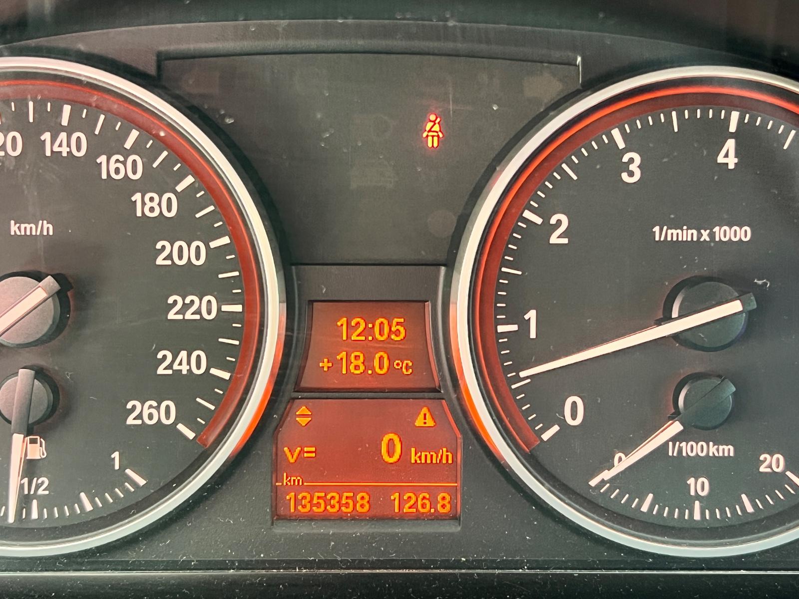BMW 330i M-Paket | 272 ch | BVM | Alcantara | GPS Professional | Sièges chauffants | Xénon