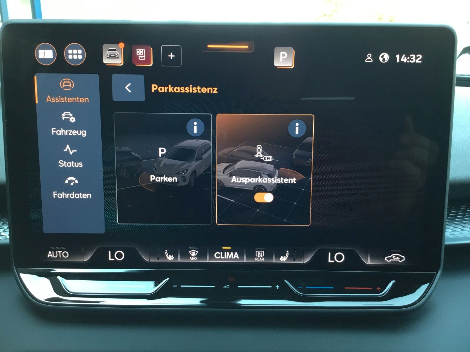 Fahrzeugabbildung CUPRA Terramar 1.5 eTSI DSG+AHK+360°+Headup+ACC