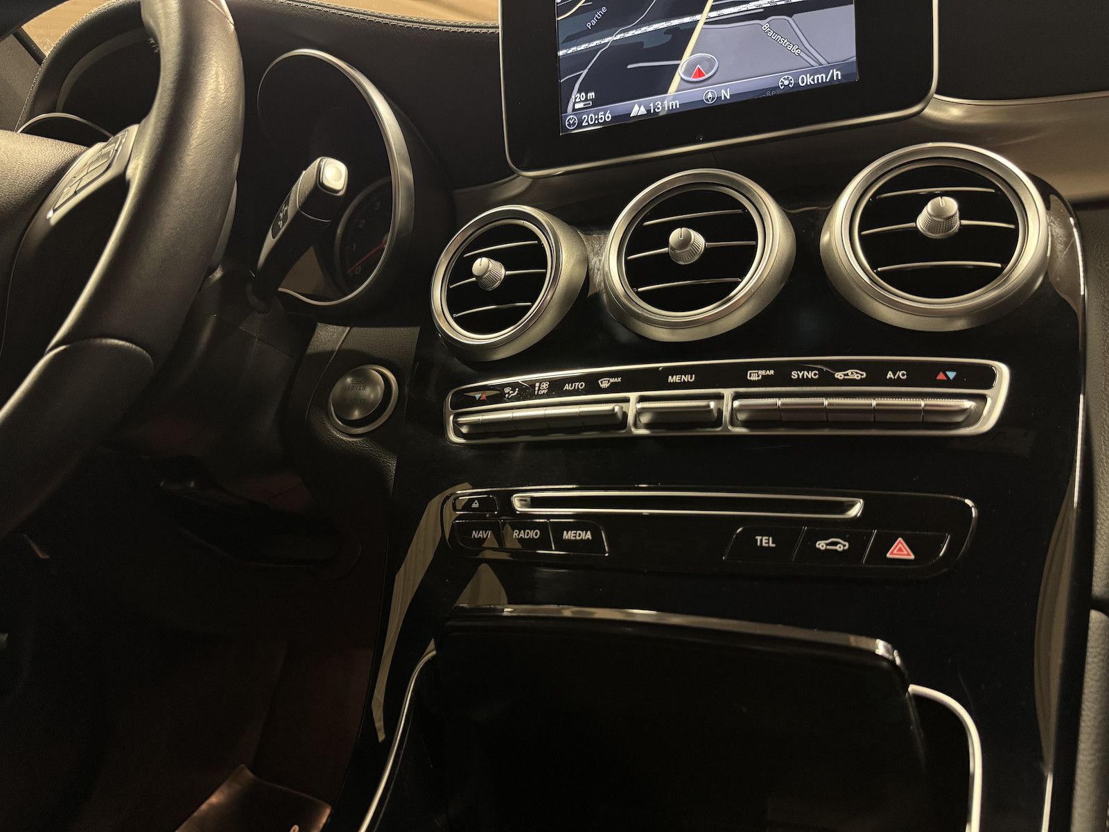 Fahrzeugabbildung Mercedes-Benz GLC 250 4Matic /LED/Navi/CAM/Spur/Ahk
