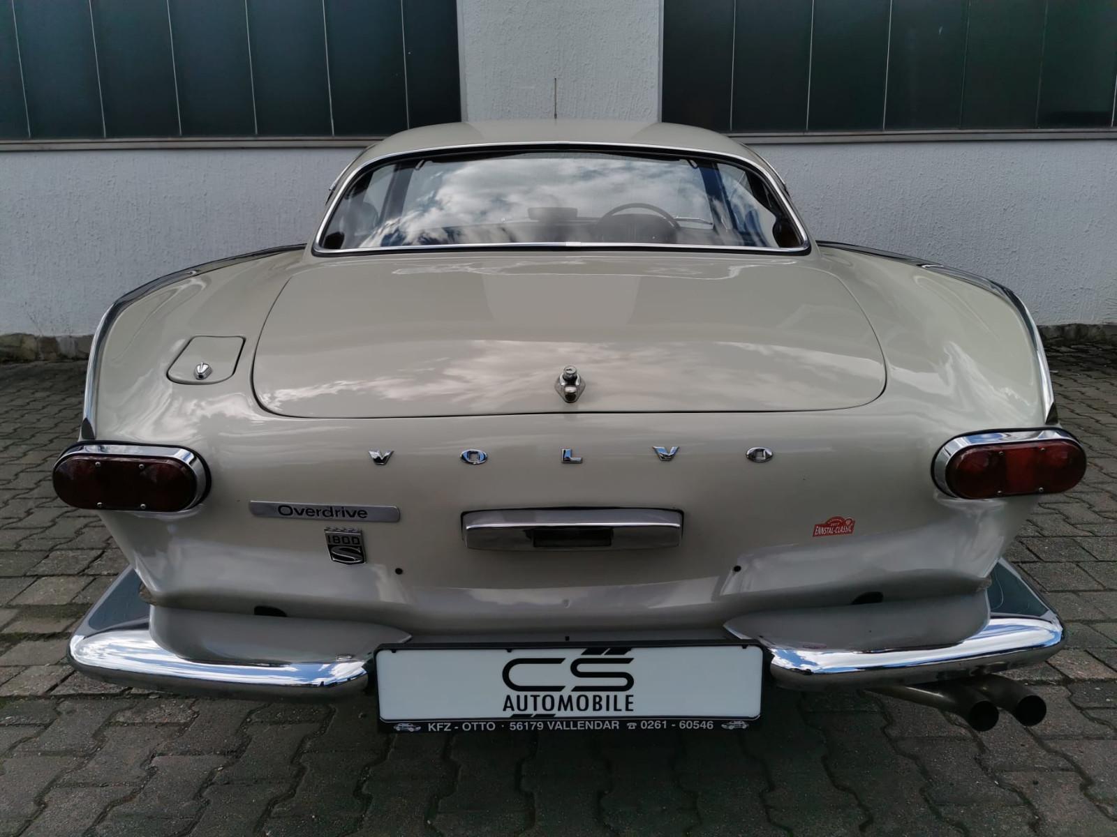 Volvo P1800