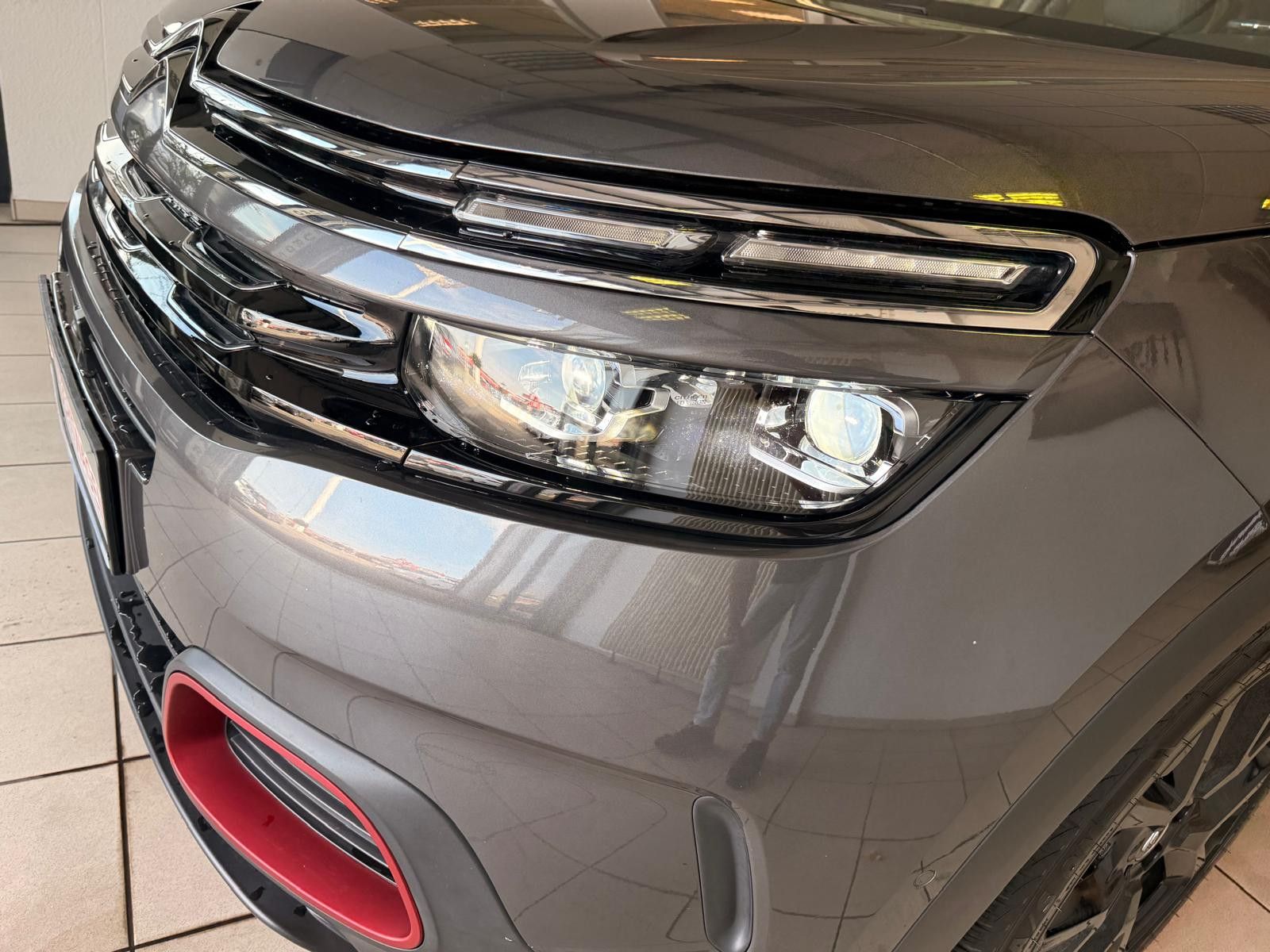 Fahrzeugabbildung Citroën C5 Aircross Hybrid/PANORAMA/LEDER/NAVI/KAMERA