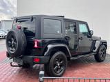 Jeep Wrangler Unlimited Sahara*NUR 140TKM*NAVI*BLACK* - Jeep Wrangler in Mainz