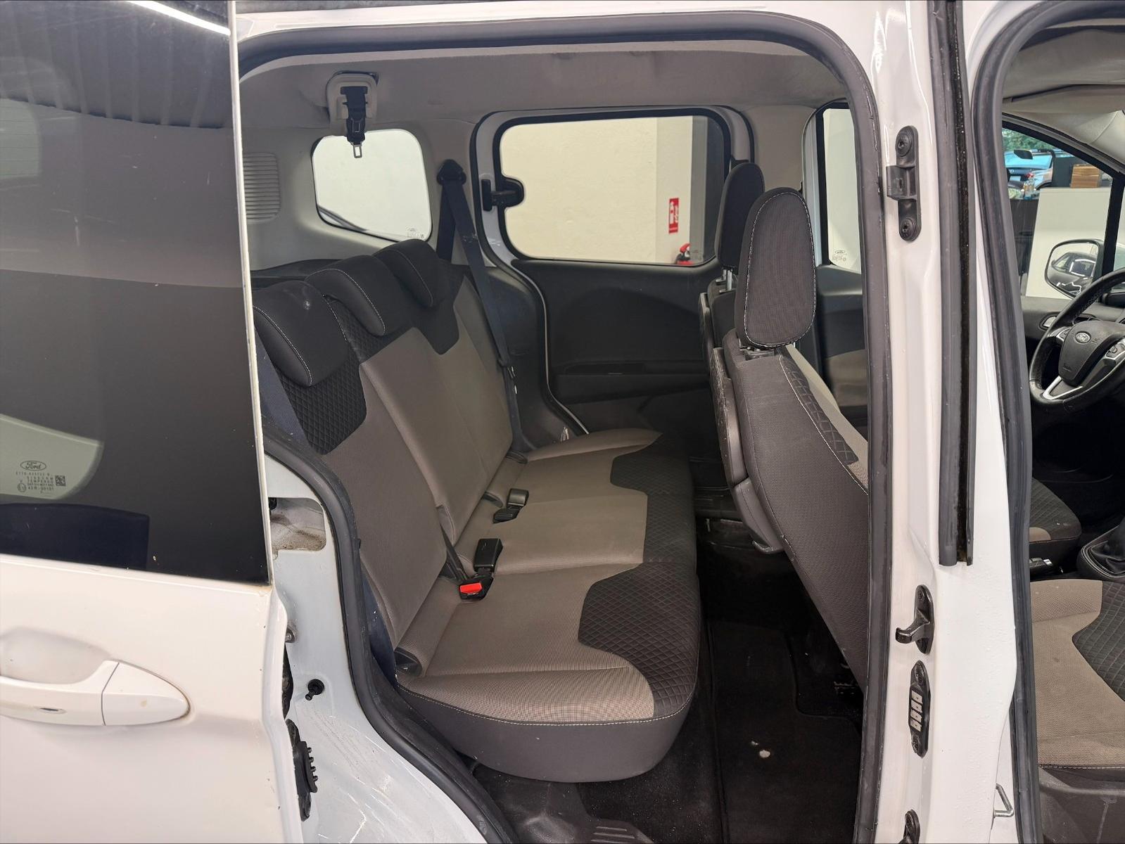 Ford  2015 — photo 12