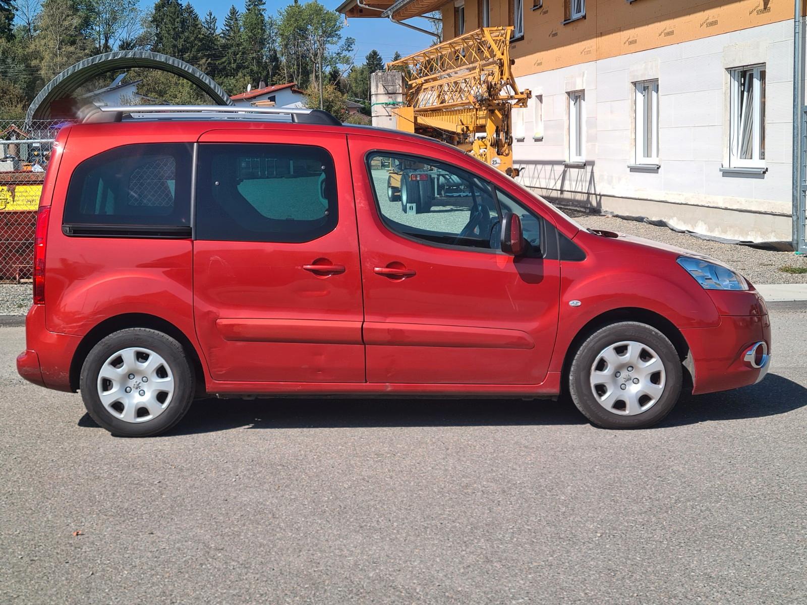 Peugeot Partner Tepee Family Klima 8fach Pano ZR neu