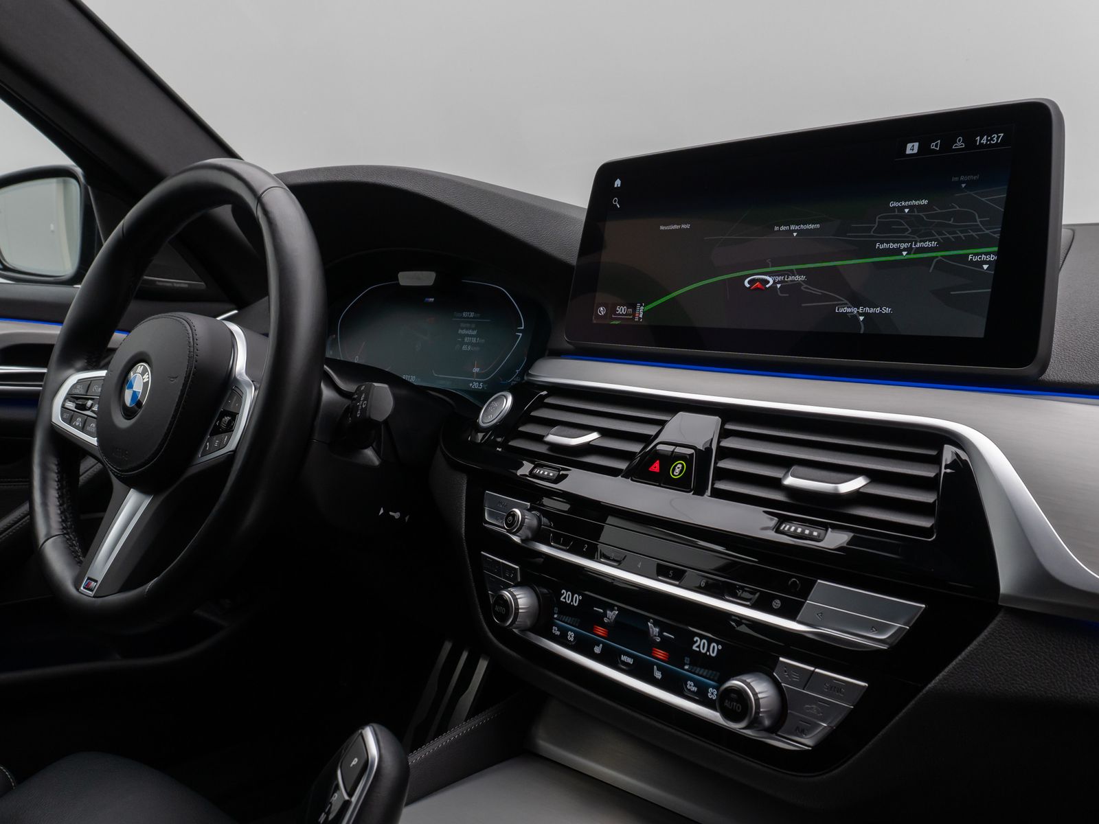 Fahrzeugabbildung BMW 530d xD M Sport Laser Kamera HUD DAB H/K Komfort