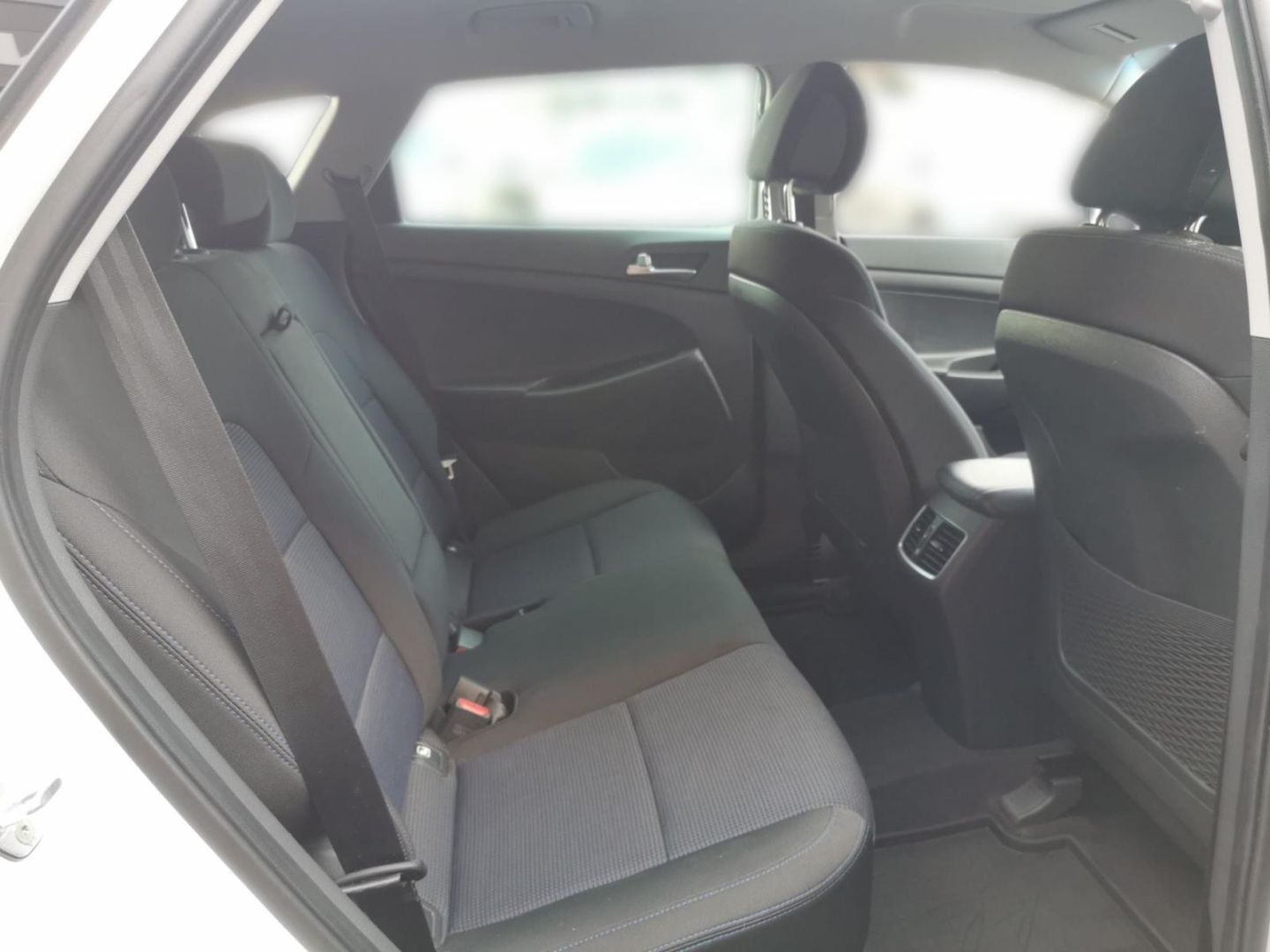 Fahrzeugabbildung Hyundai Tucson blue Advantage 2WD Navi, 8-fach bereift M