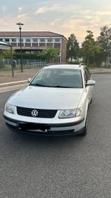 Volkswagen VW Passat Variant 1.6 - Volkswagen Passat Variant aus 2000