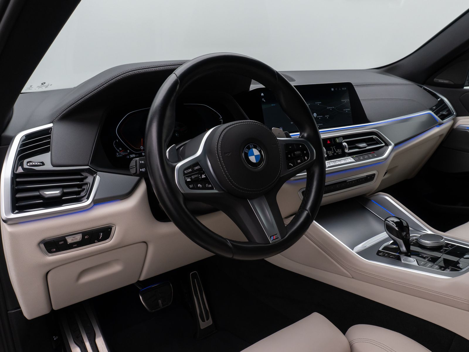 Fahrzeugabbildung BMW X6 xD40d M Sport 360° HUD H/K 22Zoll Individual