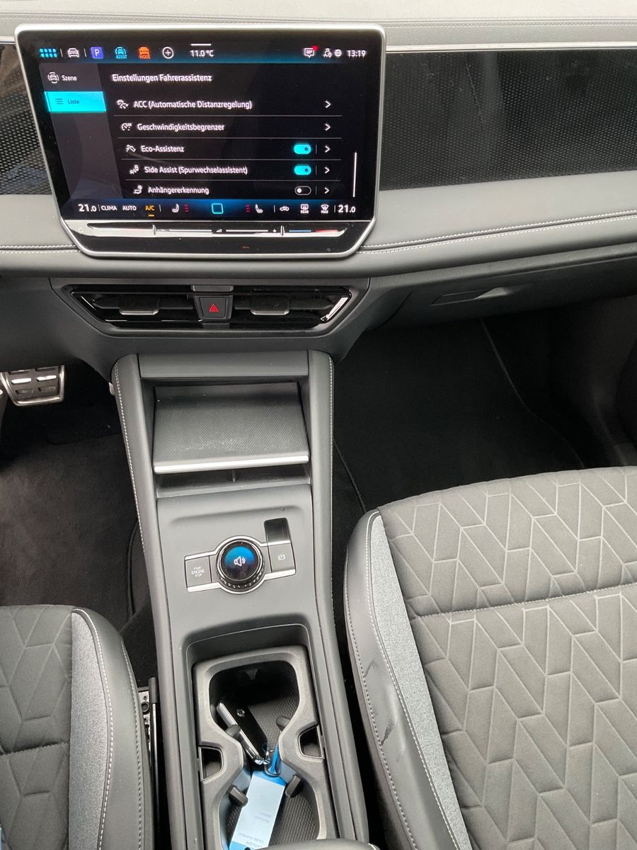 Fahrzeugabbildung Volkswagen Tiguan 1.5 eTSI DSG GOAL,AHK,Kamera,Navi,ACC