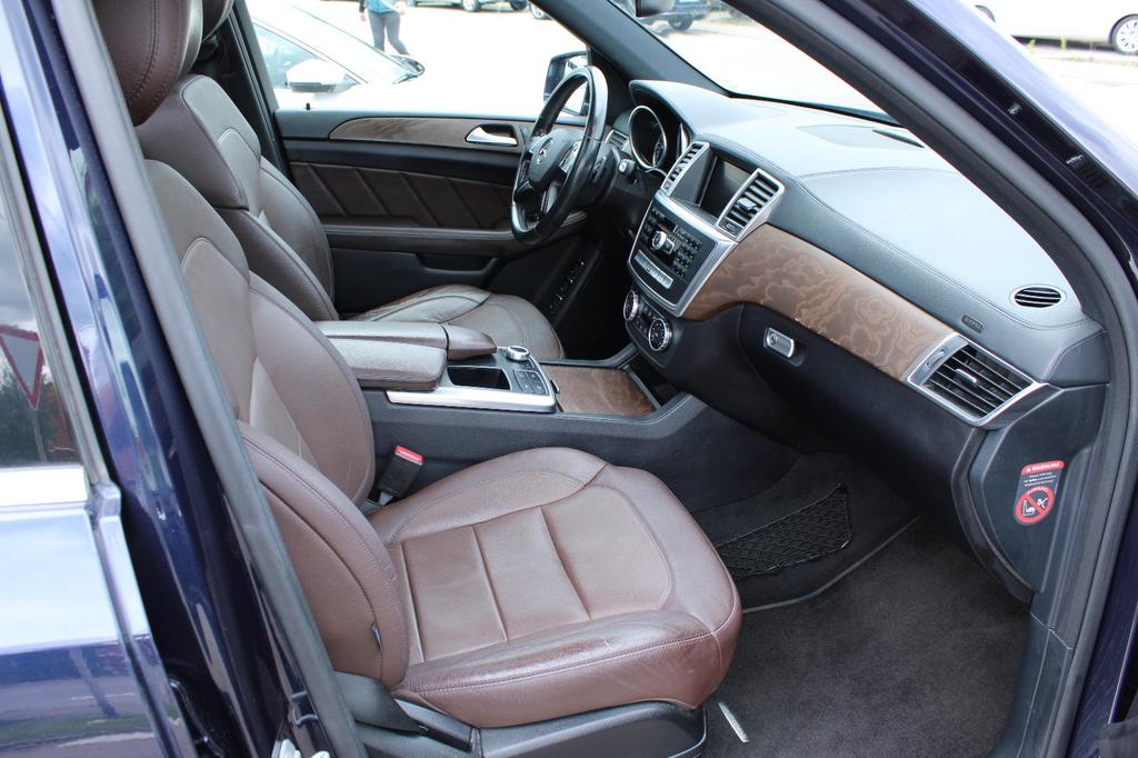 Mercedes-Benz GL 400