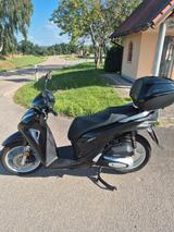 Honda Verkaufe top gepflegte Honda SH125i mit wenig km - HONDA SH 125