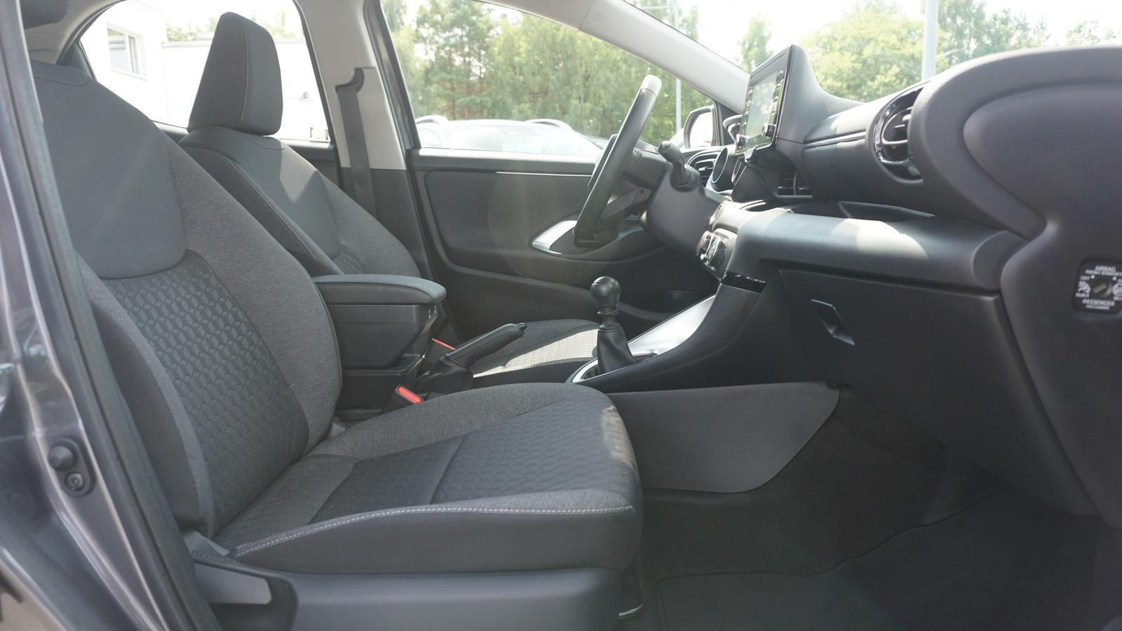 Toyota Yaris 1.5 Team Deutschland LED Tempomat Kamera