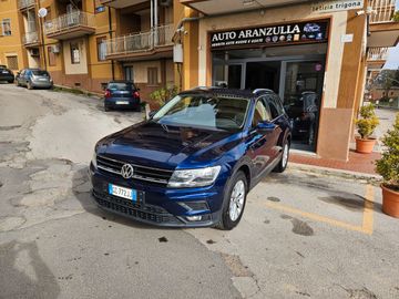 Volkswagen Tiguan - 2