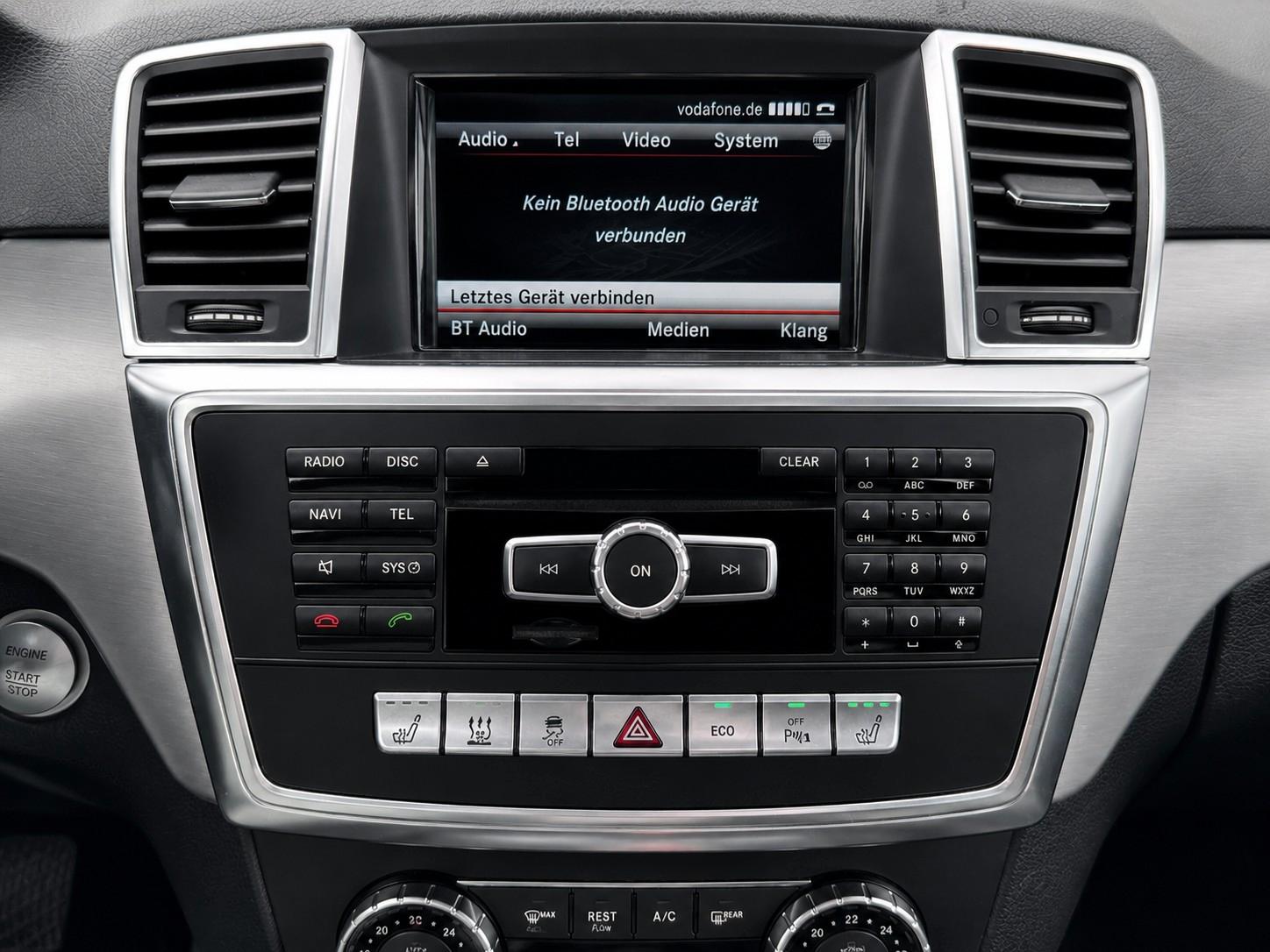Mercedes-Benz ML 350 BlueTEC 4MATIC - AMG,Fond,Pano,SiHz,StHz