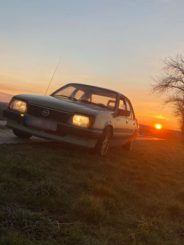 Opel Ascona C 1.6N / Ascona J Sonderaustat...