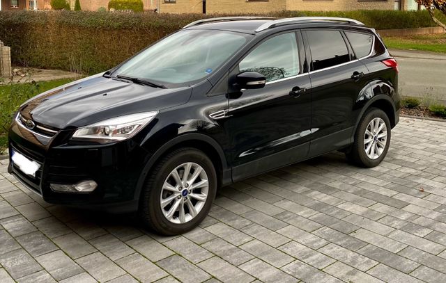 Ford Kuga 2,0 TDCi 4x4 132kW Titanium, Navi,AHK,Leder