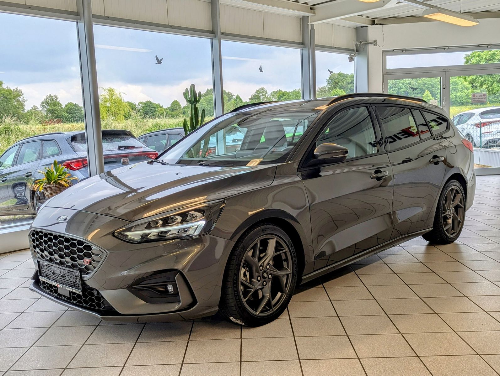 FORD Focus Turnier 2.0 ST Cam Winter-Paket AHK Navi - Image 3