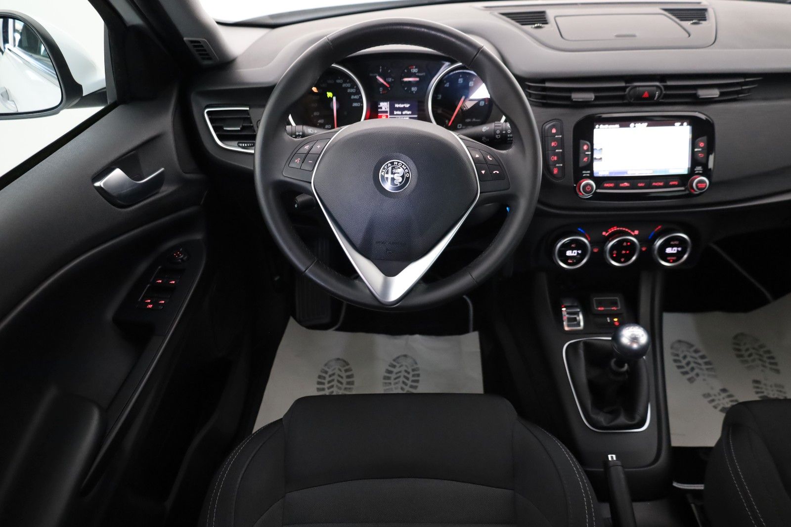 Fahrzeugabbildung Alfa Romeo Giulietta Super Navi,PDC,D.N.A.-Fahrdynamik