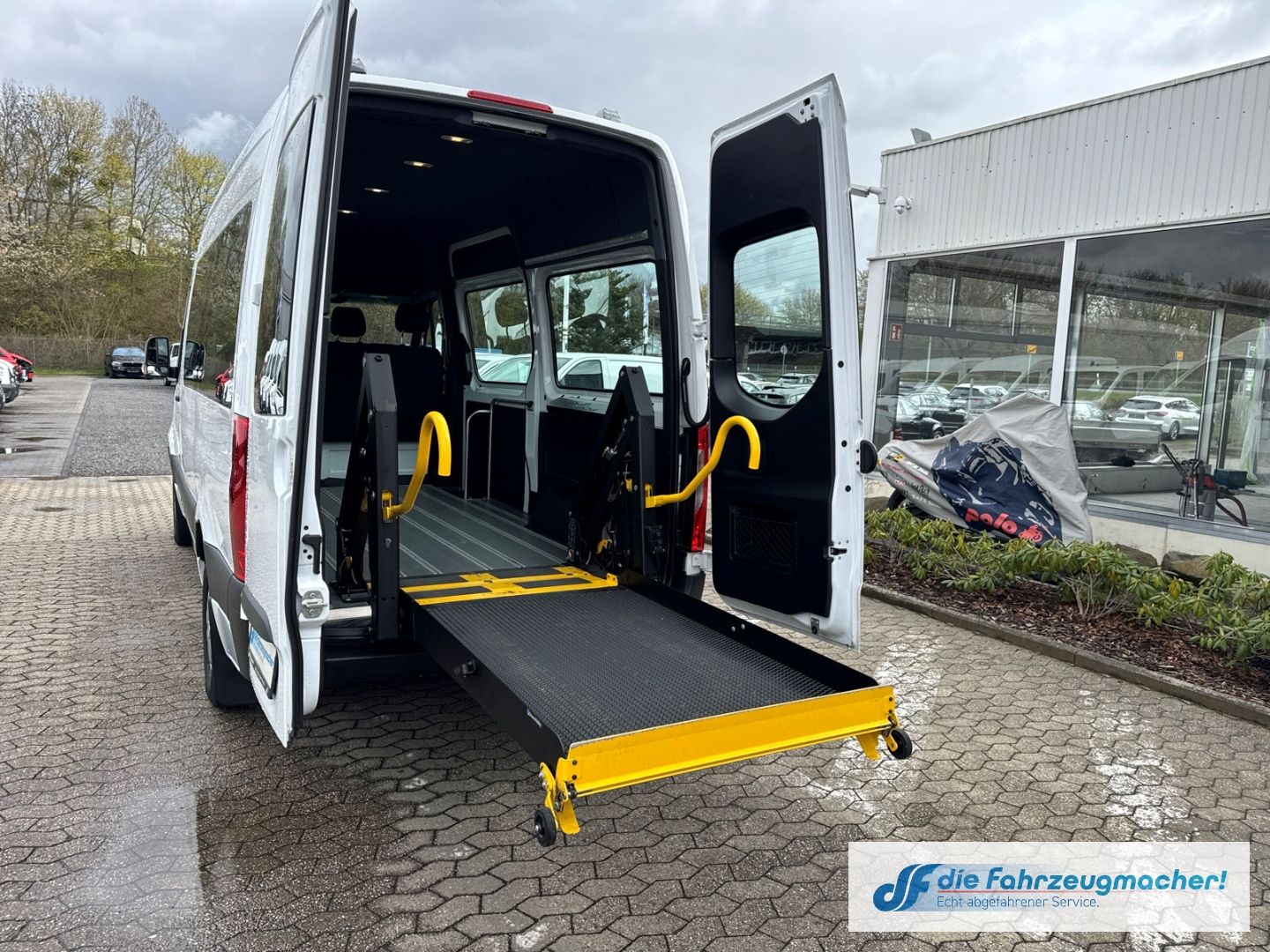 Fahrzeugabbildung Mercedes-Benz Sprinter III Tourer RWD AWD 311 CDI L2 DAB Tel.-