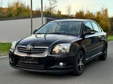 Toyota Avensis 2.0 D-4D Executive Xenon/Sitzheiz/1.Hand - Toyota Avensis aus 2009 mit Diesel-Antrieb