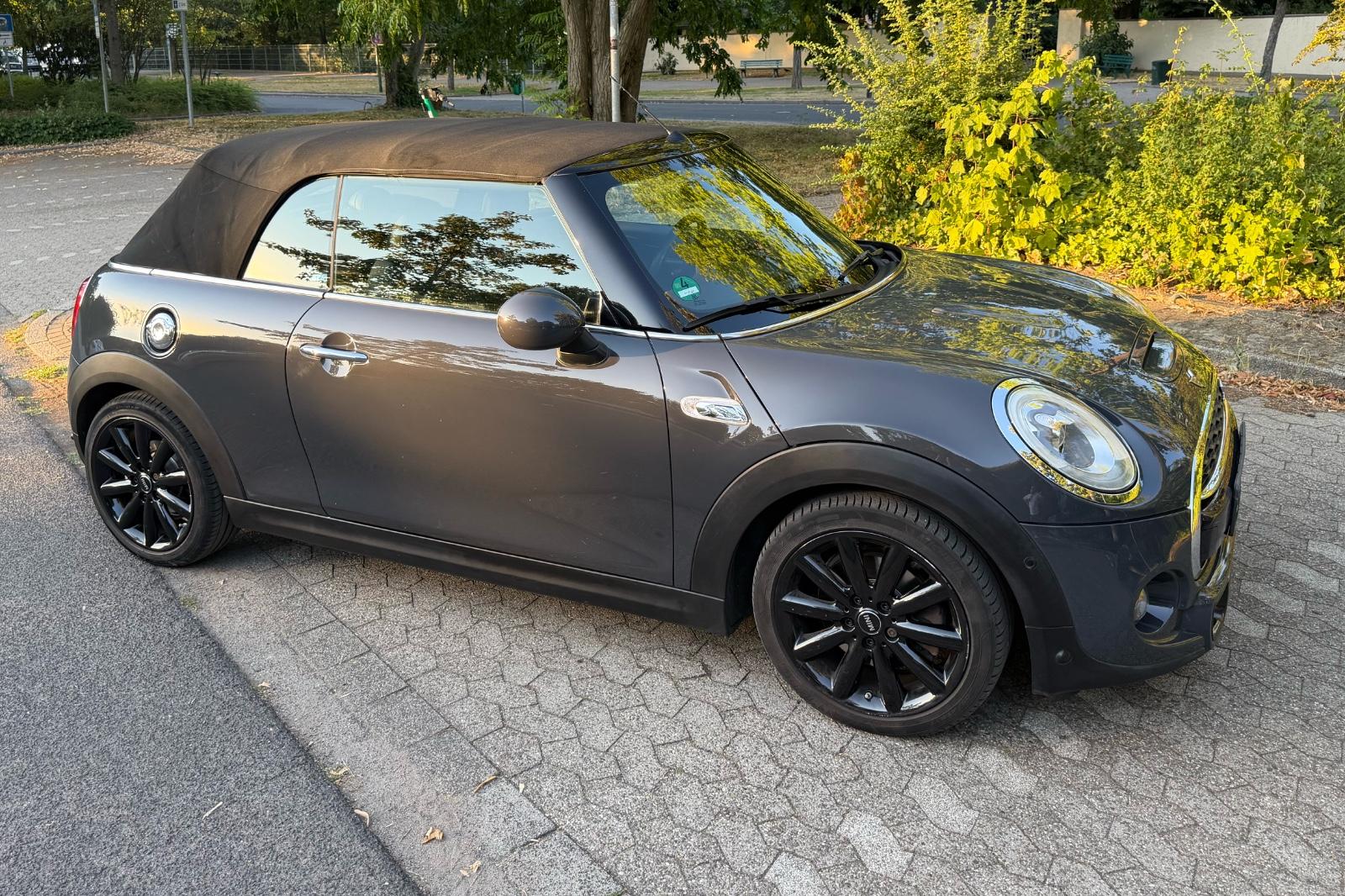 MINI Cooper S Cabrio Chili II Navi  LED  DEKRA-Siegel