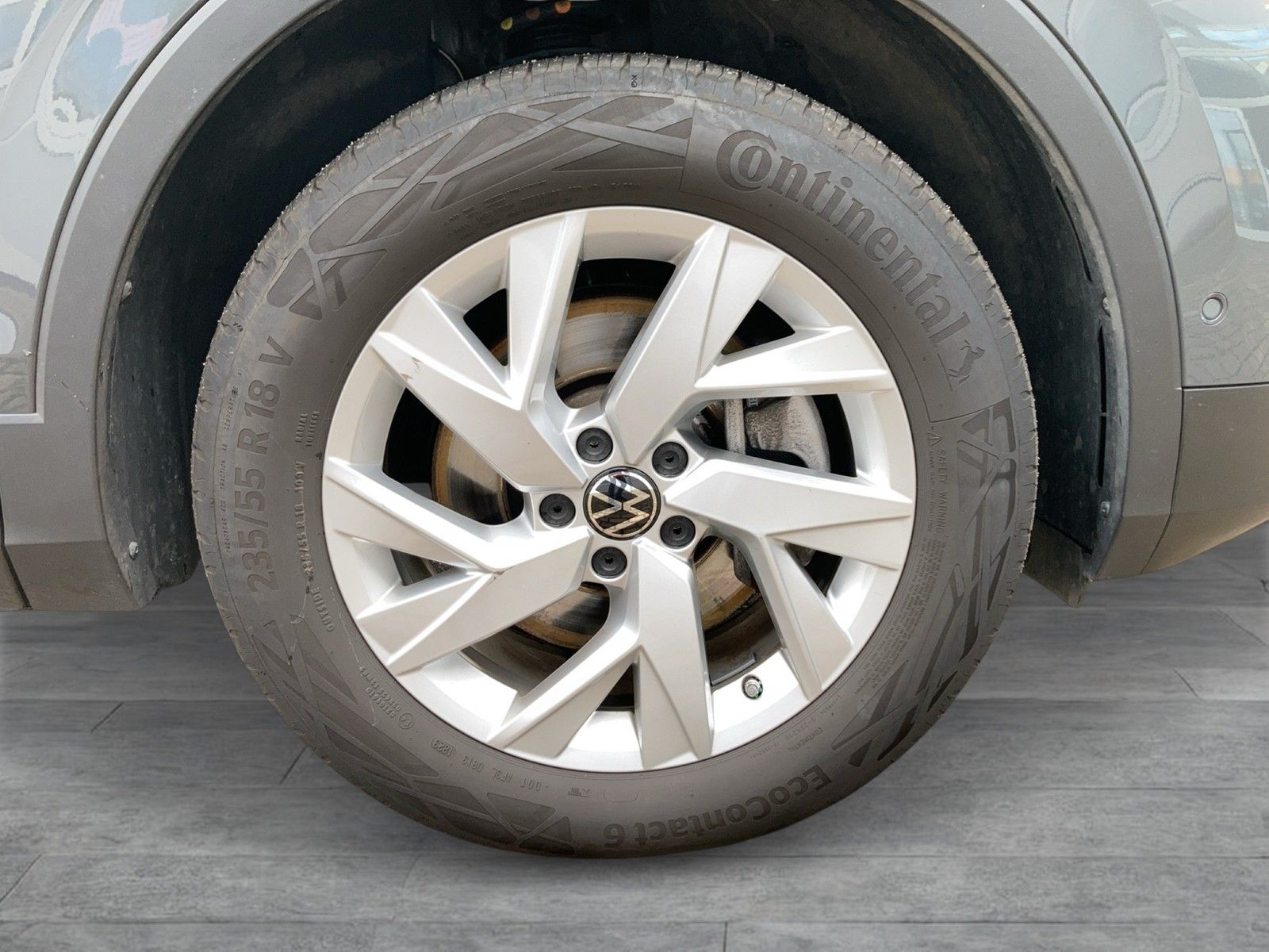 Fahrzeugabbildung Volkswagen Tiguan TSI Elegance 4M DSG Matrix Navi ACC STH A