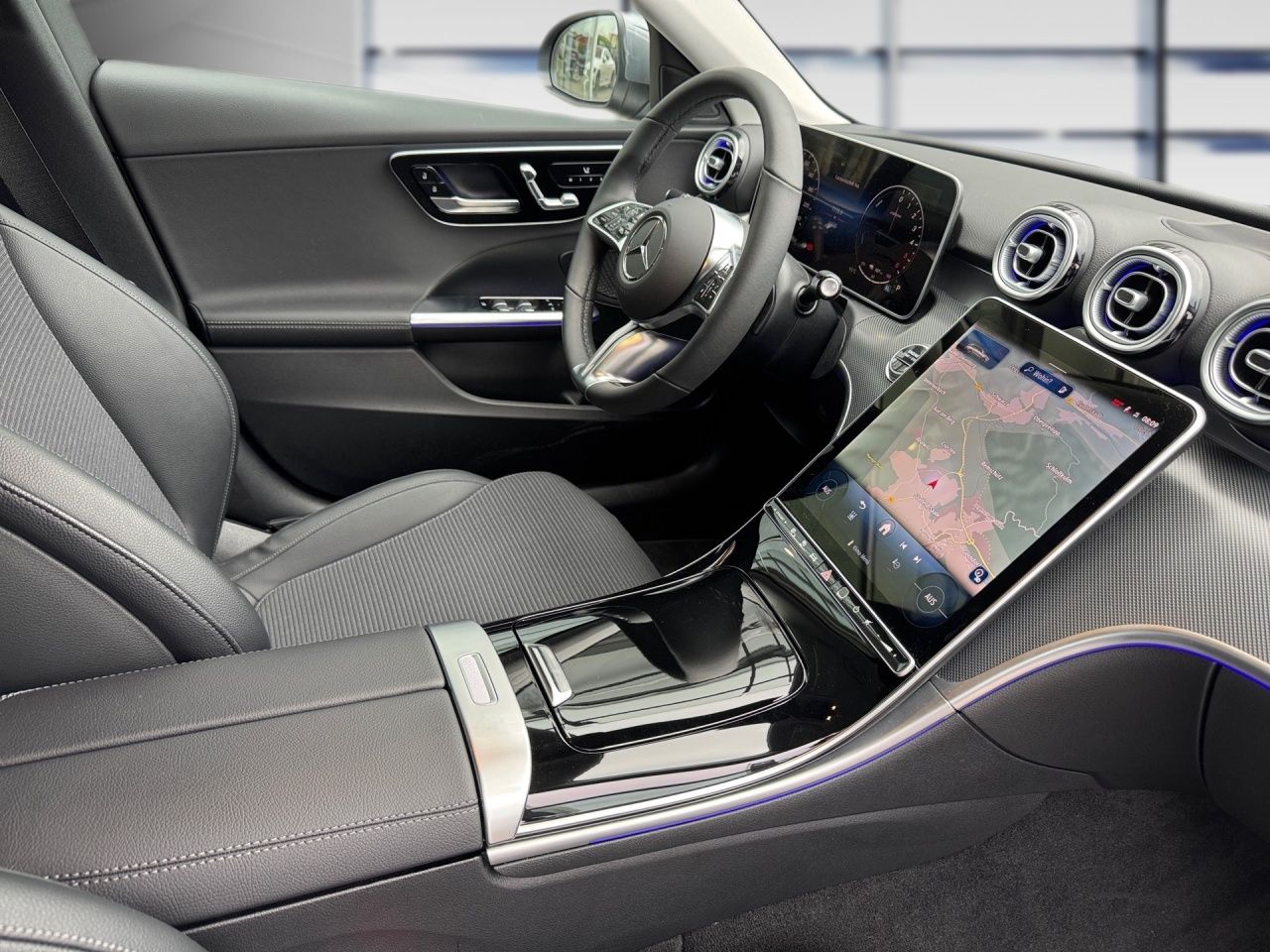 Fahrzeugabbildung Mercedes-Benz C 300 de T AVANTGARDE+AHK+MEMORY+LHZG+AMBIENTE+