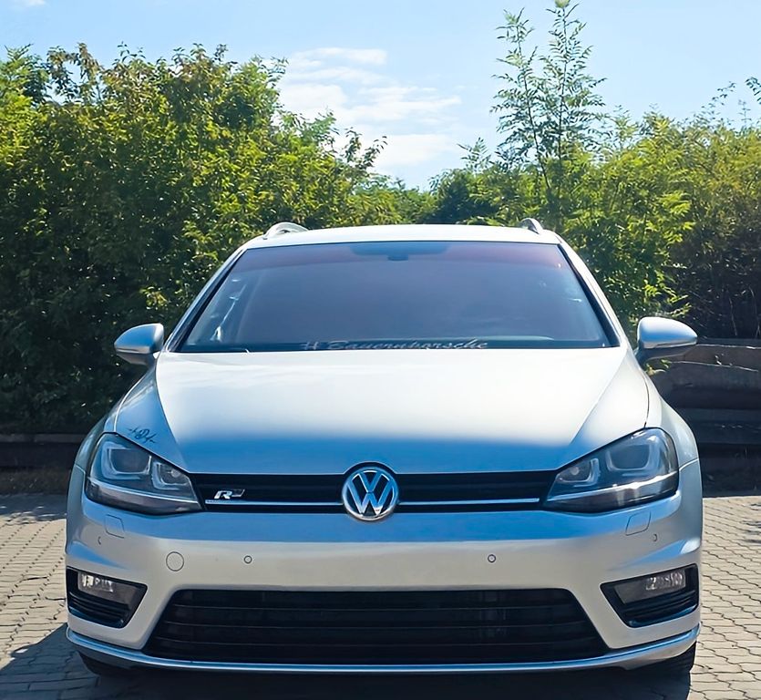 Image of Volkswagen Golf