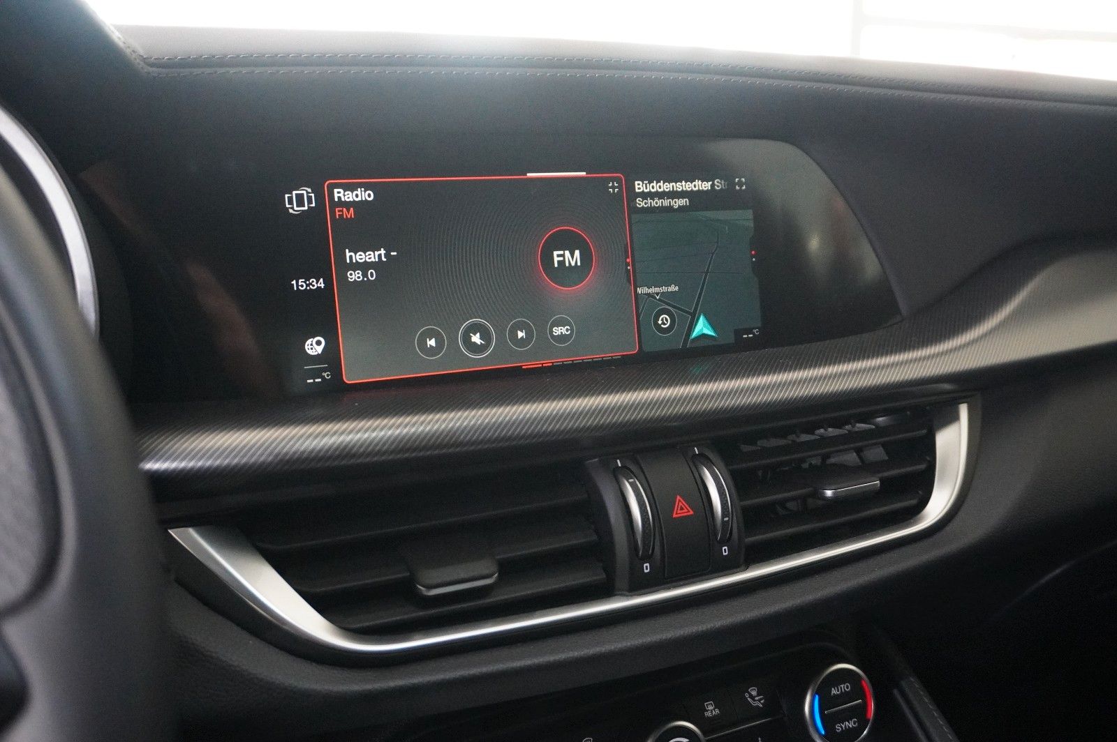Fahrzeugabbildung Alfa Romeo Stelvio 2.2D VELOCE Q4 NAVI/LED/KAMERA/MATRIX/SH