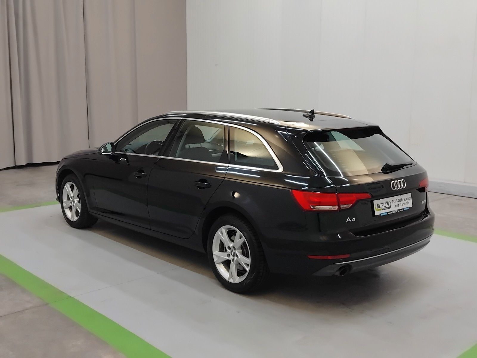 Audi A4 (06/2026, Benzin)