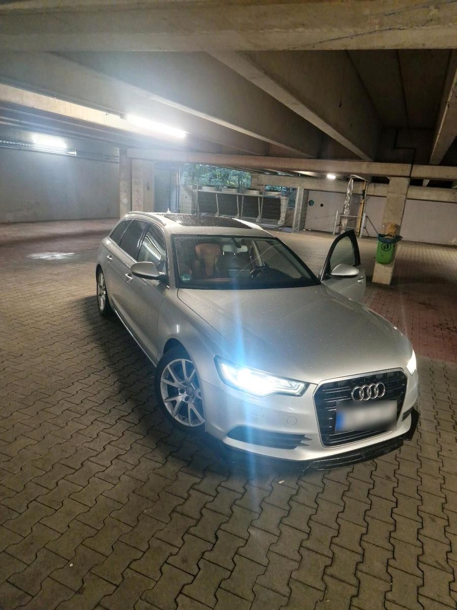 Audi A6 2012 — interior