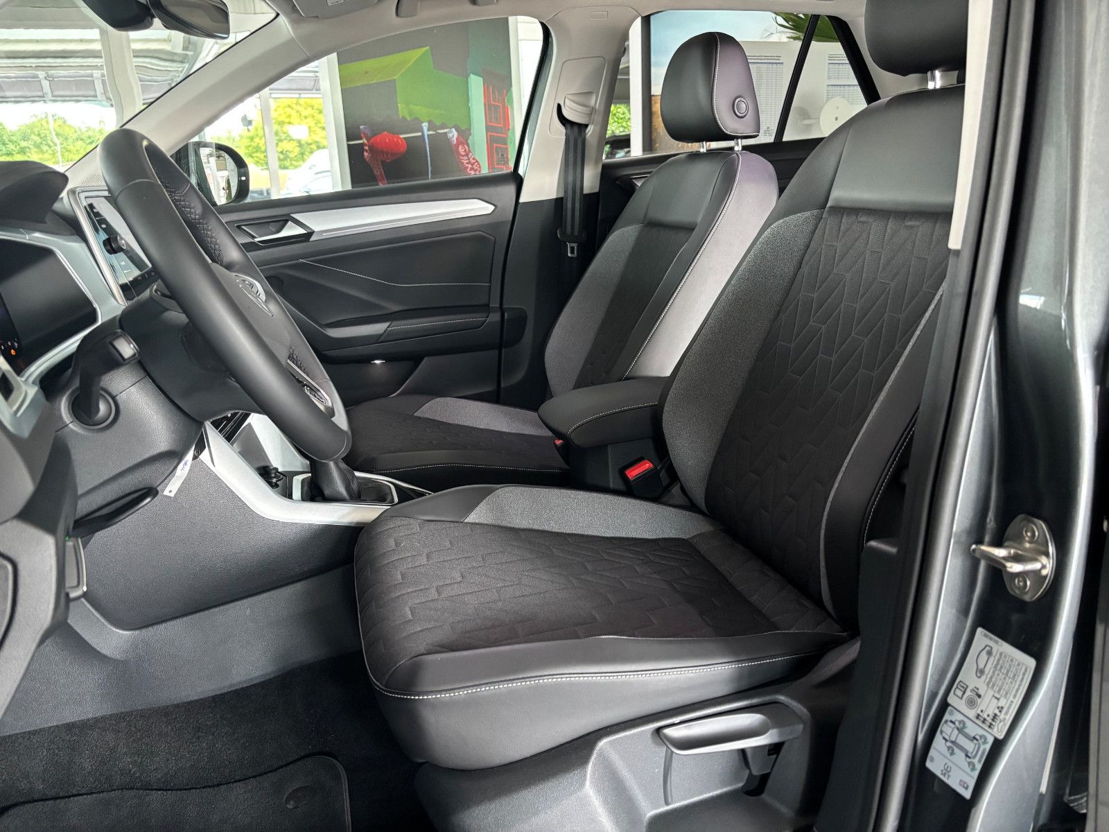 Fahrzeugabbildung Volkswagen T-Roc Goal 1.0 TSI LED+NAV+ACC+APP