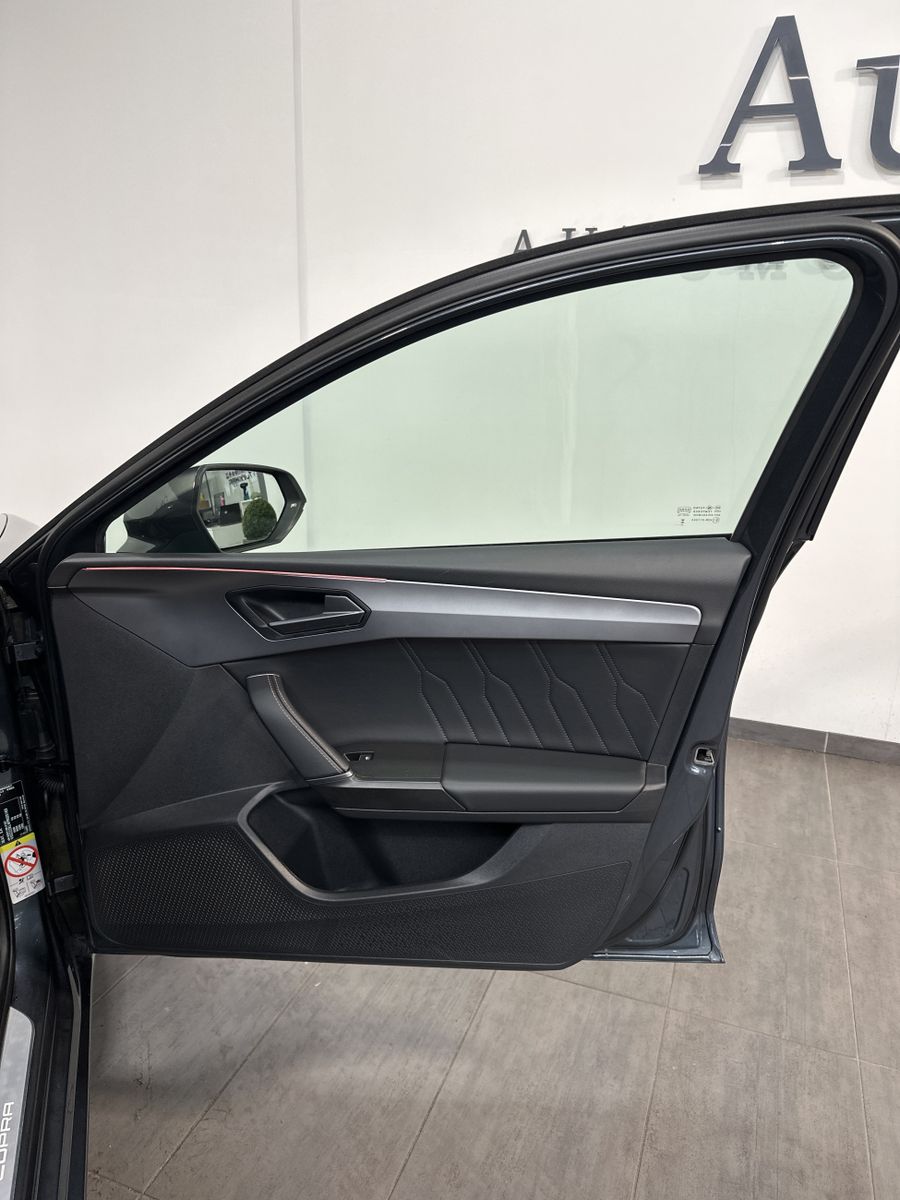 Fahrzeugabbildung CUPRA Leon Sportstourer 1.4 e-Hybrid NAV+LED+VCOCK+AHK